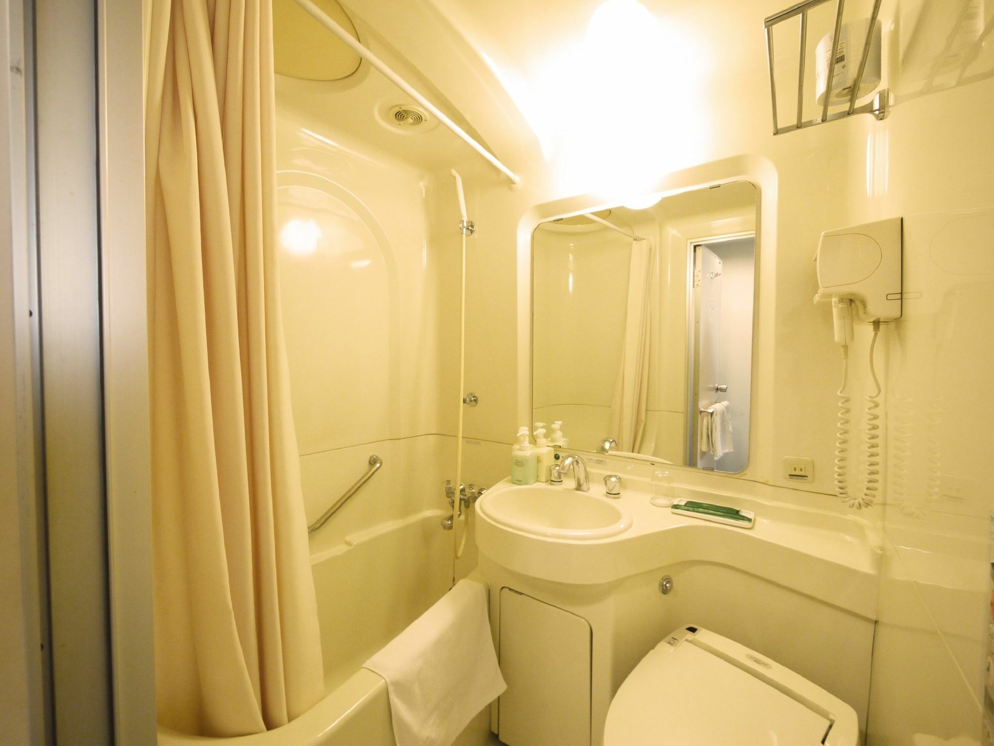 Hotel Route-Inn Kitakyushu-Wakamatsu Ekihigashi Extérieur photo